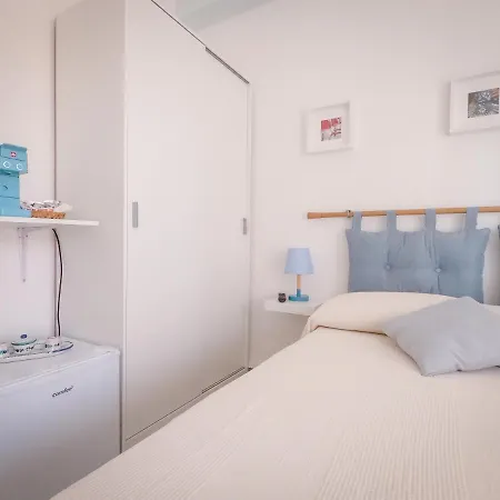 Pensión A 50 Scalini Dal Mare - Doppia Privata 3*