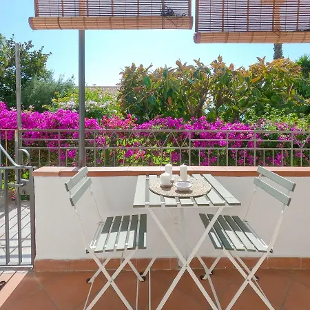 Pensionat A 50 Scalini Dal Mare - Doppia Privata 3*